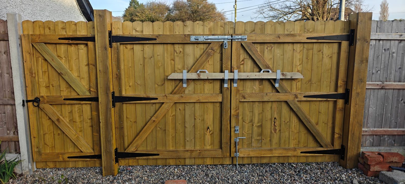 New double timber gates and side gate with black hinges