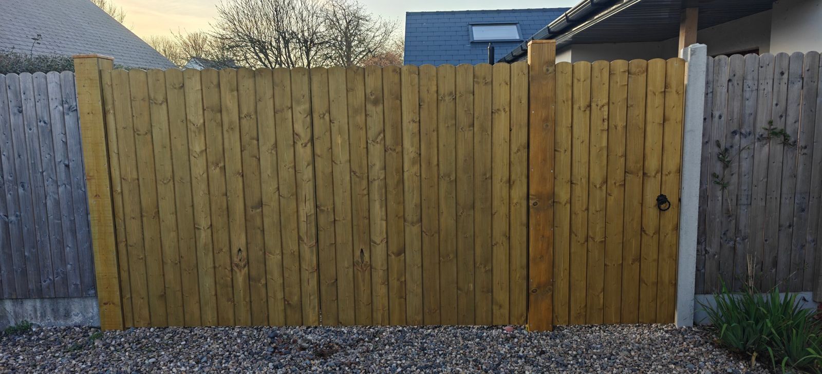 New gates from the outside